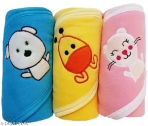AARNAV New Born Baby Blankets Gift Pack Combo of Hooded Fleece Wrappers Pack of 3 - Image 3